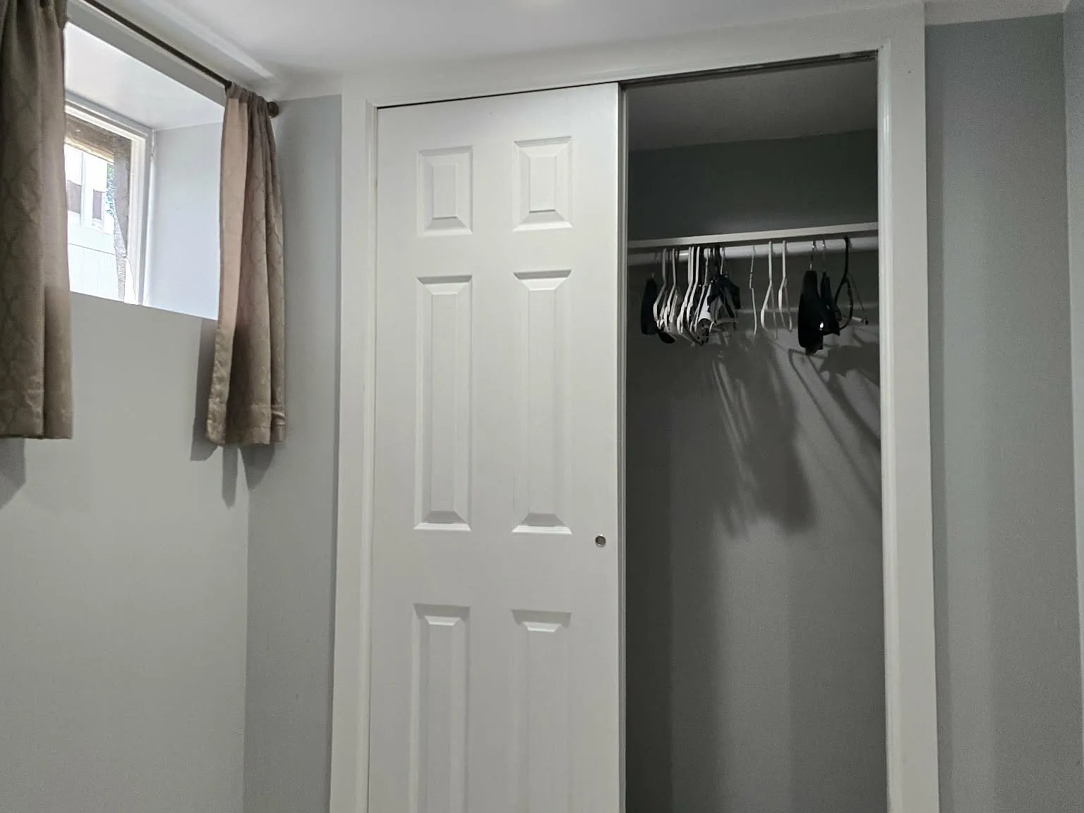3 bed, 1200 sqft, $950 — Photo 3