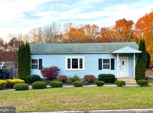 22 Ivins Dr, New Egypt, NJ 08533