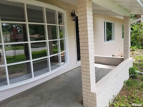 3rd image of 1812 Julianne Dr