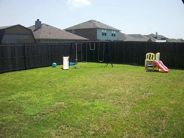 2817 Spencer Cir — Photo 11