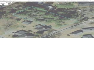 39 W North St, Roseboro, NC 28382