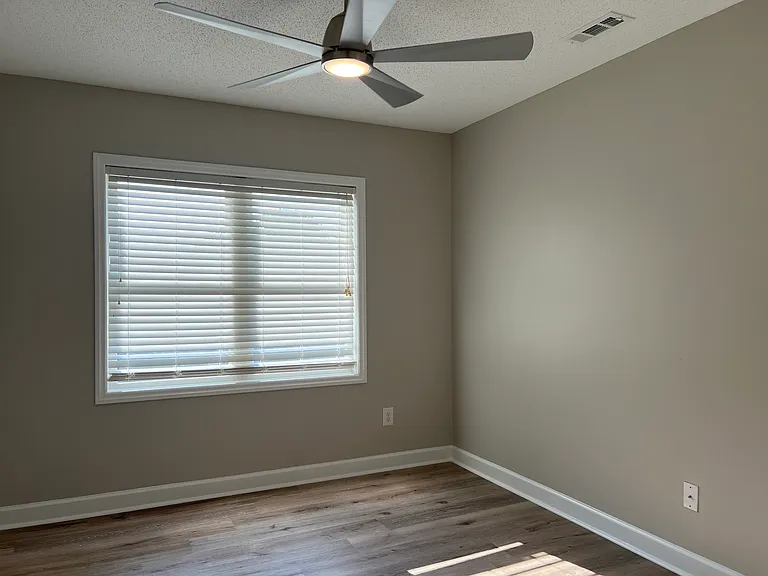 247 Palace Dr — Photo 36