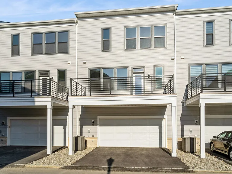 103 Vaughn Dr — Photo 35