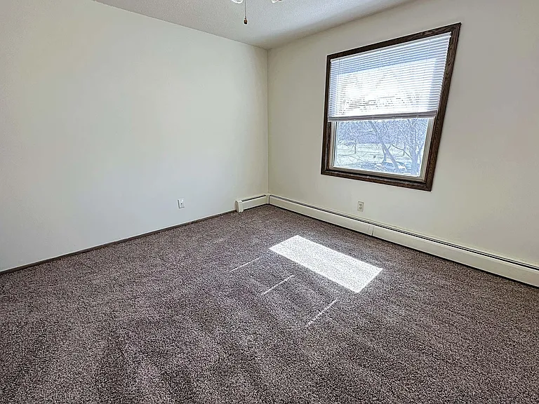 Southgate Apartments — Photo 44