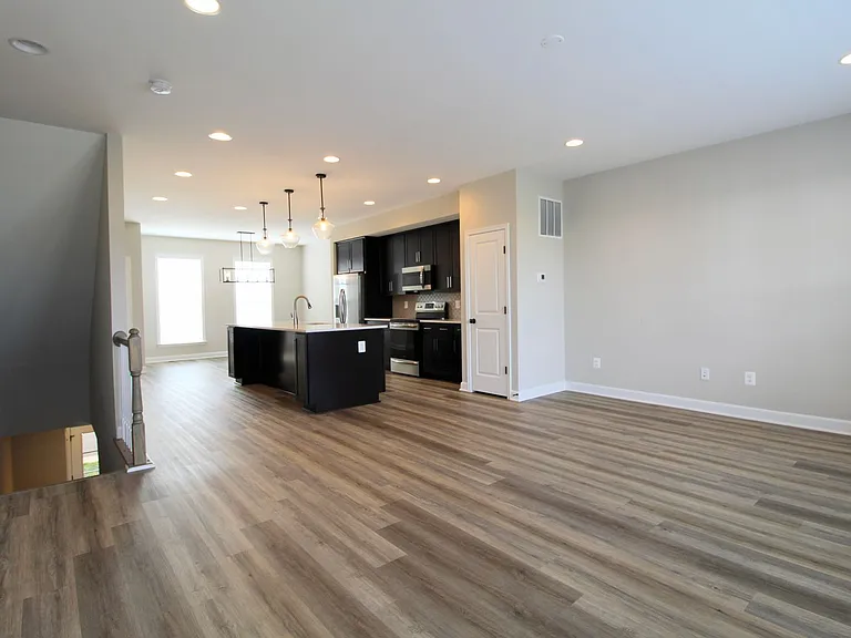 3424 Monterey Dr — Photo 10