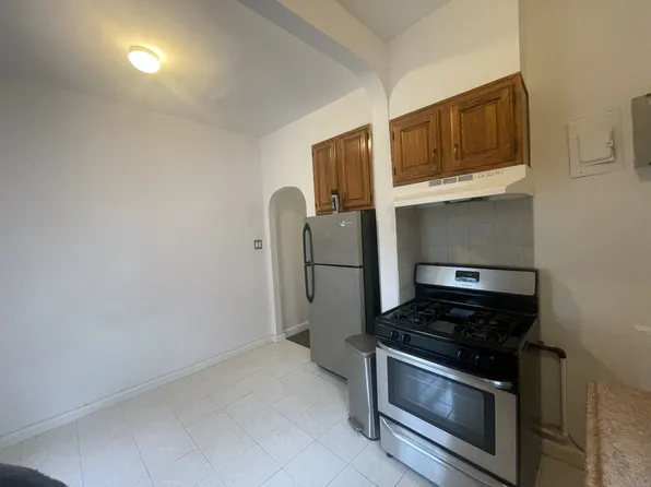 537 West 232nd Street image 5 of 15