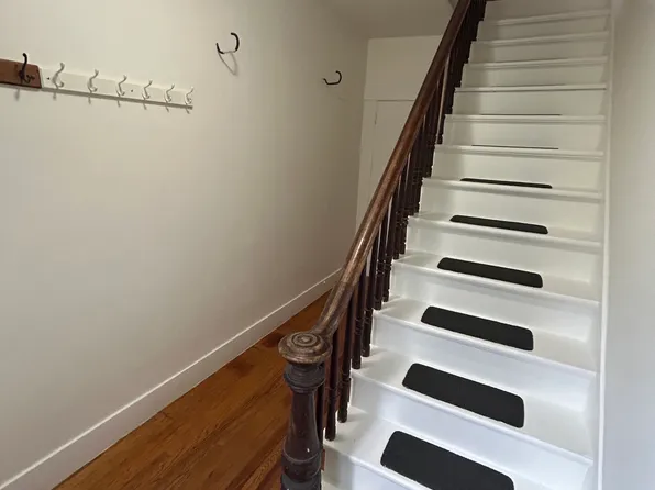 127 S Main St #2, Brattleboro, VT 05301