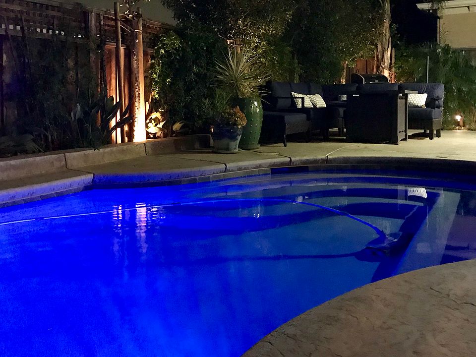 1st image of 820 S Vecindad St
