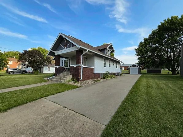 1509 Market St, Gowrie, IA 50543