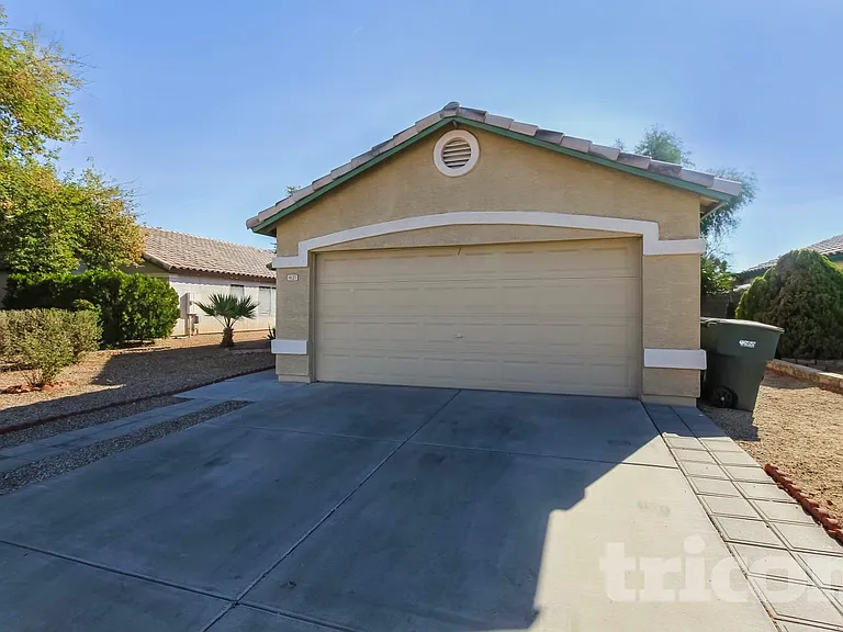 4127 W Solar Dr — Photo 2