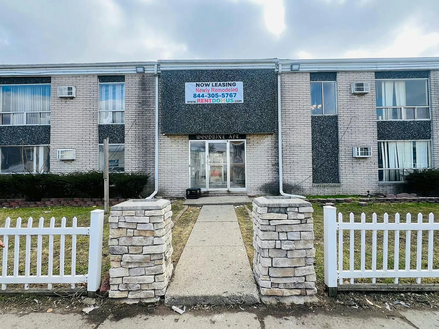 WOODBINE — Photo 1