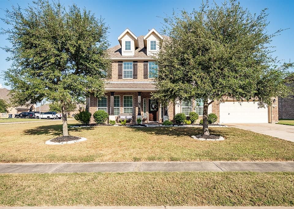 1st image of 4003 Broadmoor Dr