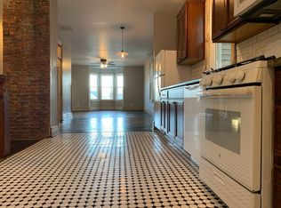 607 S 5th St #B, Springfield, IL 62703