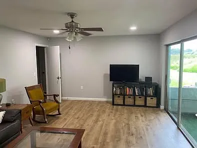 4 bed, 1778 sqft, $1,100 — Photo 3