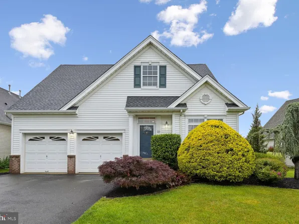 23 Honeyflower Ln, West Windsor, NJ 08550