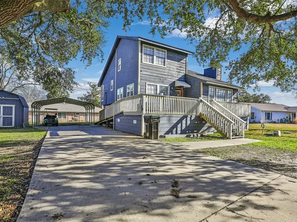 61 S Hilltop St, Pointblank, TX 77364