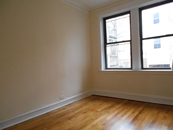 5th image of 7018 N Paulina St APT 1