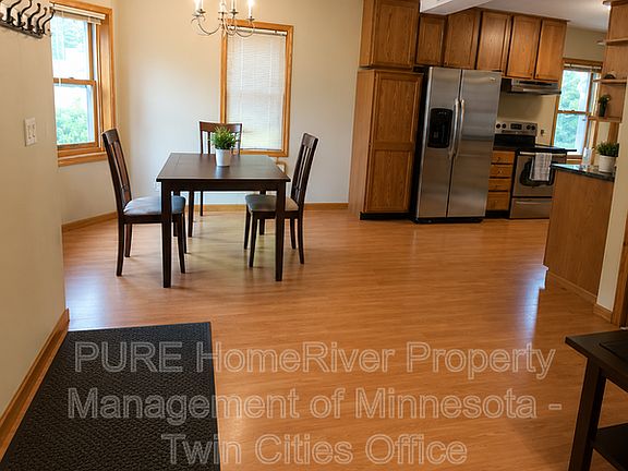 3rd image of 2029 Wellesley Ave