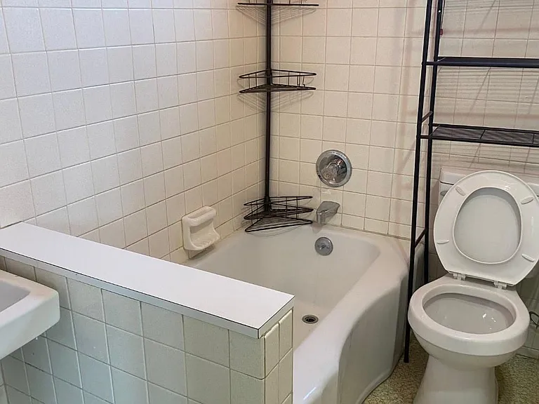 413 Willett St — Photo 14