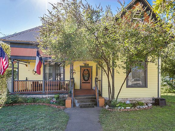 3rd image of 1009 N 8th St