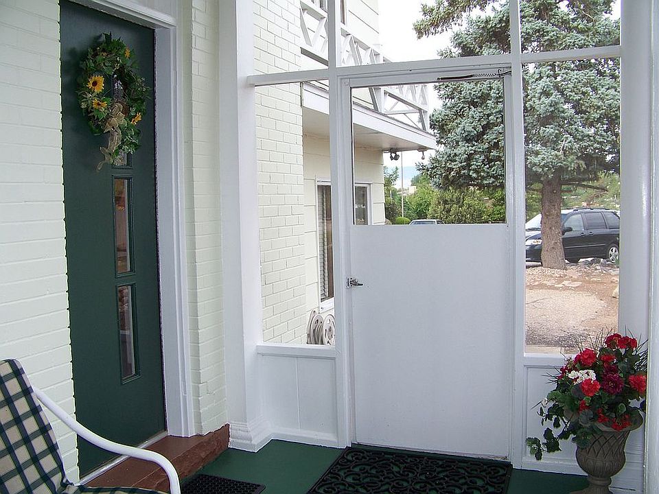2nd image of 2112 W Eisenhower Blvd