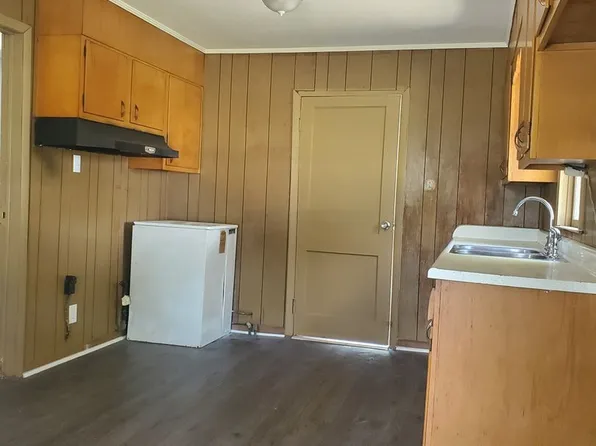 310 Savannah Ave, East Dublin, GA 31027