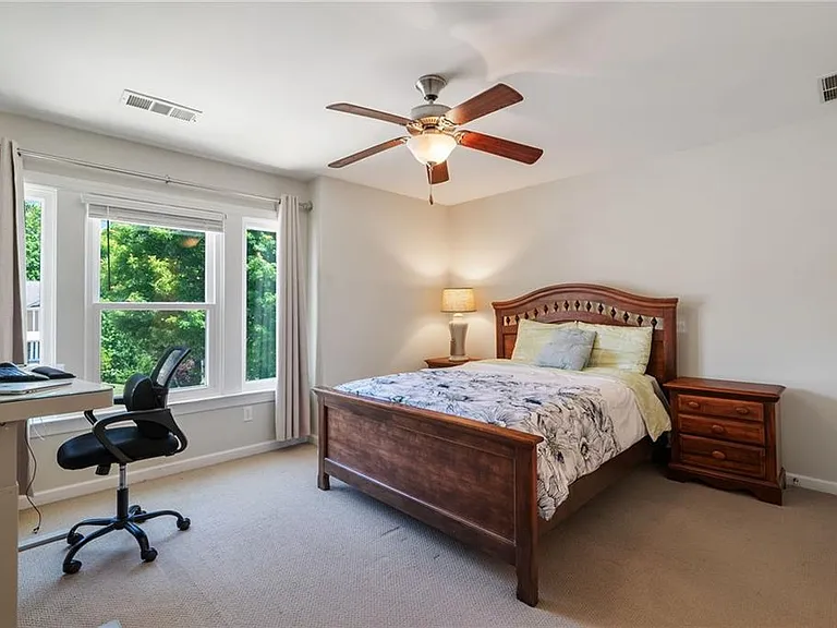 3845 Seaton Dr — Photo 32