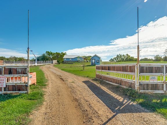 2nd image of 1201 Massey Rd