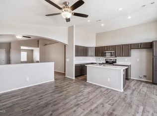 9027 E Fox St, Mesa, AZ 85207