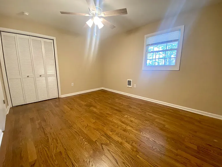 242 Cochran Rd — Photo 21