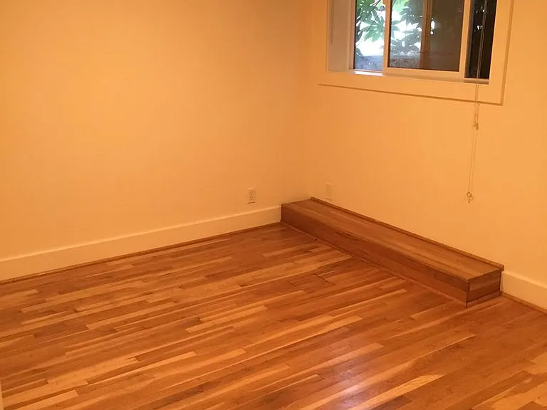 426 NE 75th Ave — Photo 17