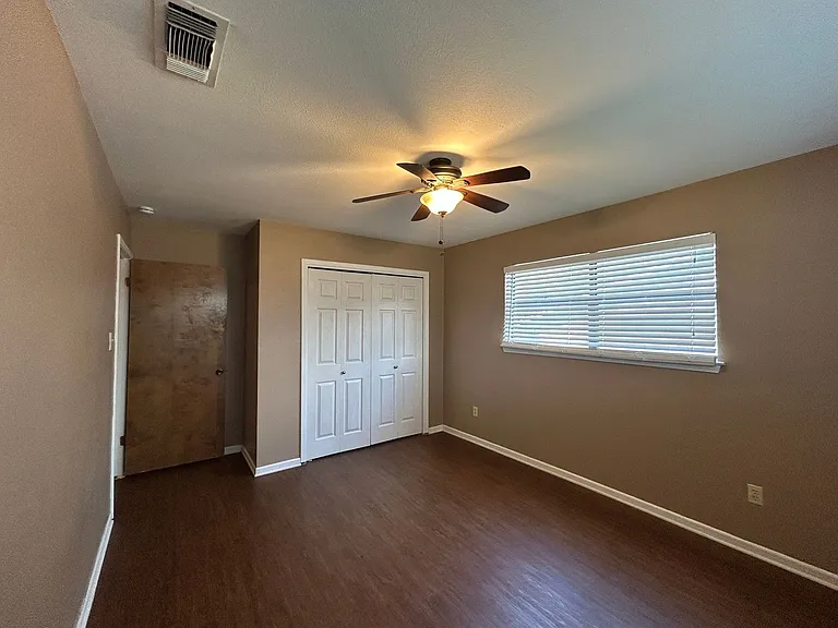 826 Timber Dr — Photo 31