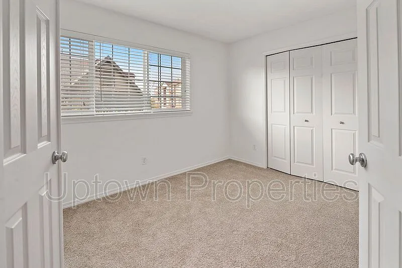 3 bed, 2.5 bath, 1575 sqft, $2,395 — Photo 4