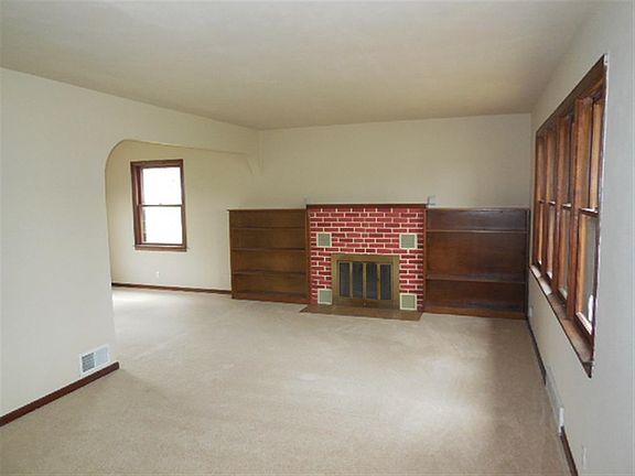3rd image of 1707 Barham Ave