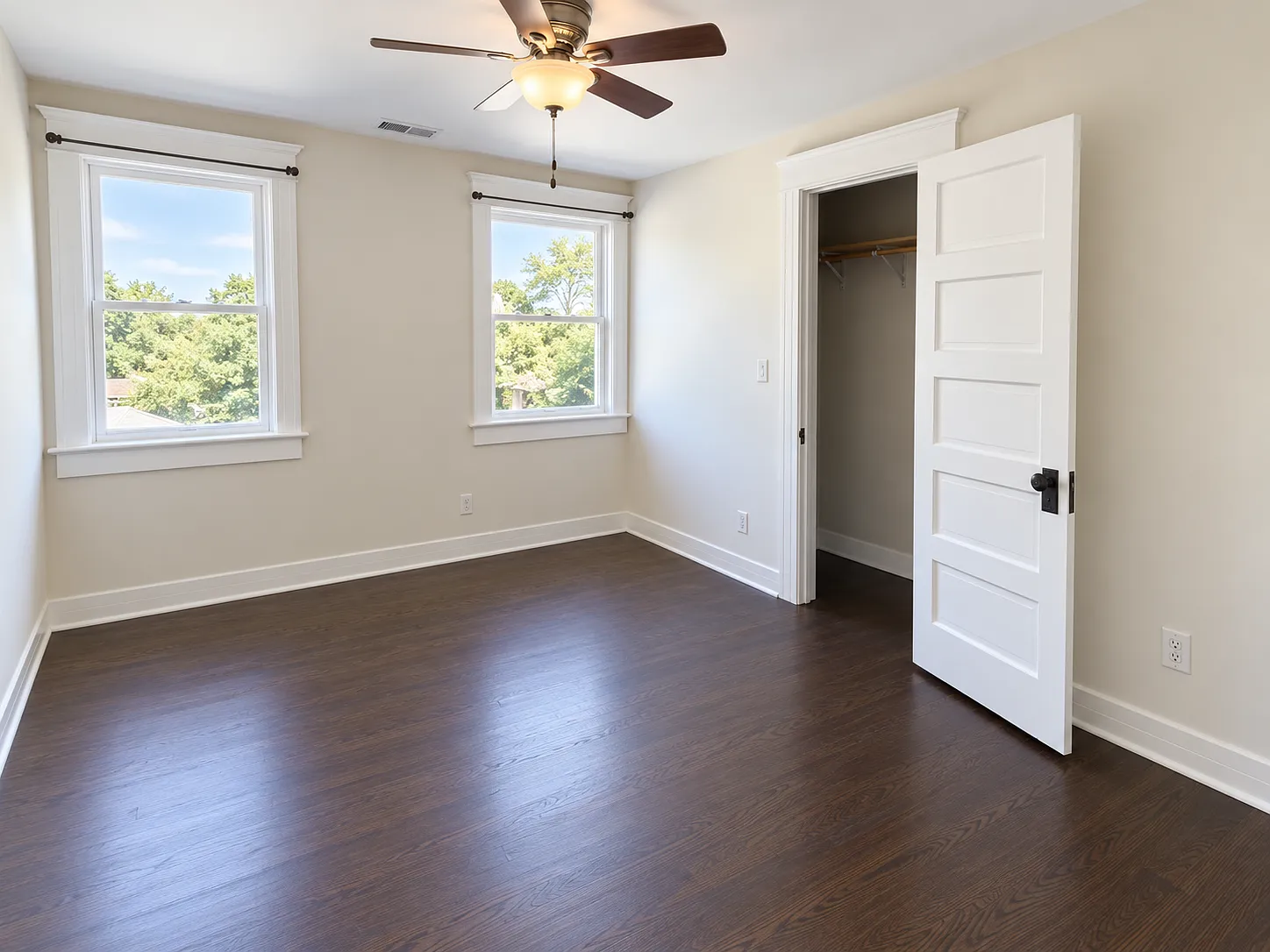 7 bed, 2106 sqft, $12,745 — Photo 4