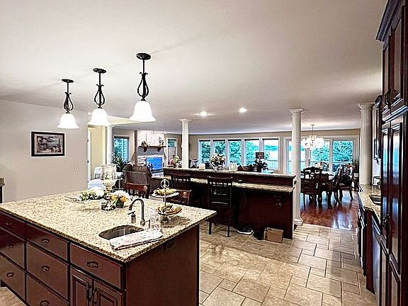 5th image of 13021 Perch Lake Dr