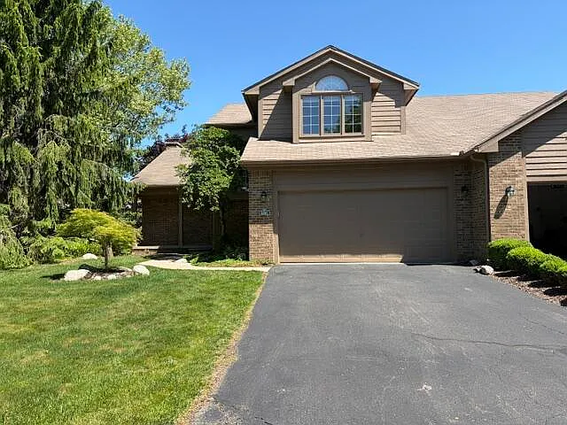 1261 Laurel View Dr — Photo 2