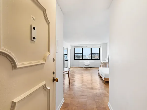 201 Saint Pauls Avenue image 1 of 25