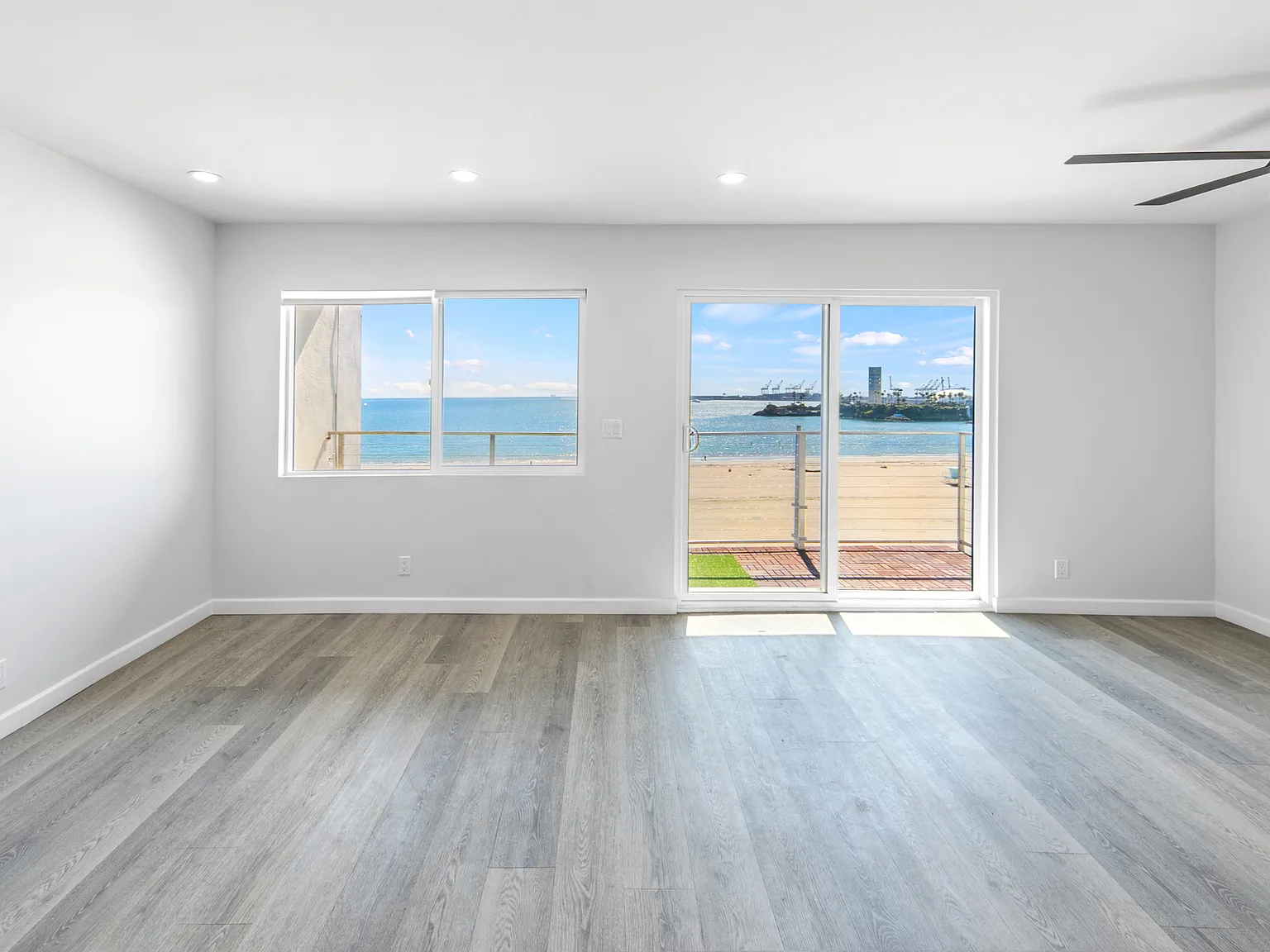 2 bed, 850 sqft, $3,495 — Photo 2