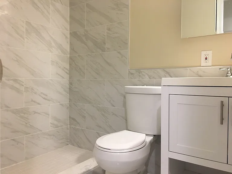 1809 Belmont Rd NW — Photo 5