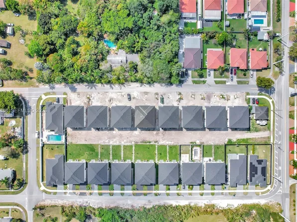 22555 SW 125th Ave #13A, Miami, FL 33170