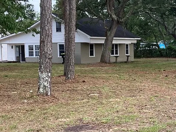 4268 Long Beach Rd, Southport, NC 28461