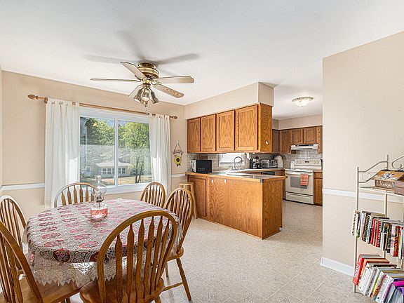 5th image of 7129 Green Forest Dr