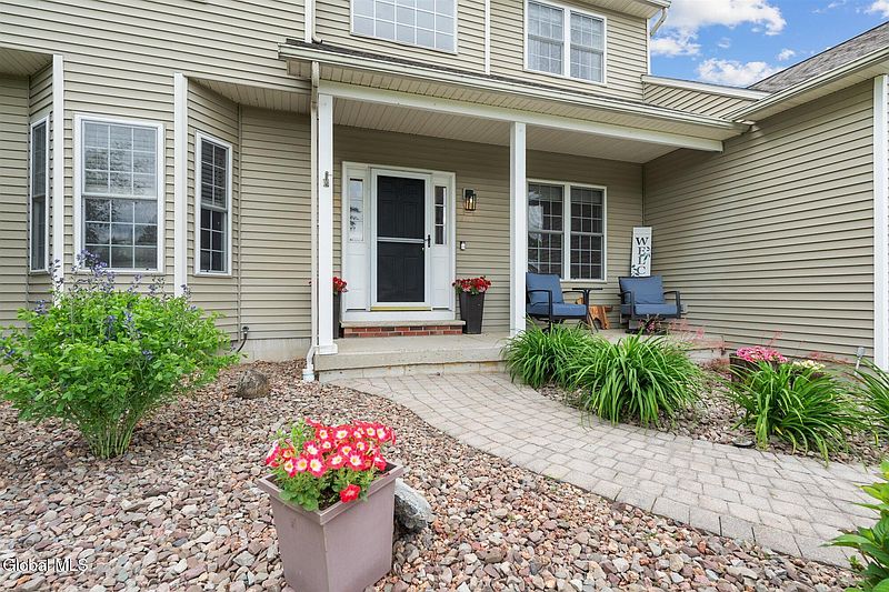 5th image of 7 Oneida View Drive