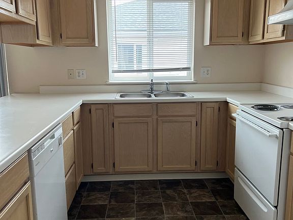 3rd image of 3046 Sheraton Ct #A-d