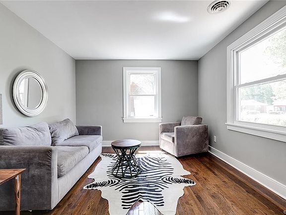 4th image of 809 Shelby Dr