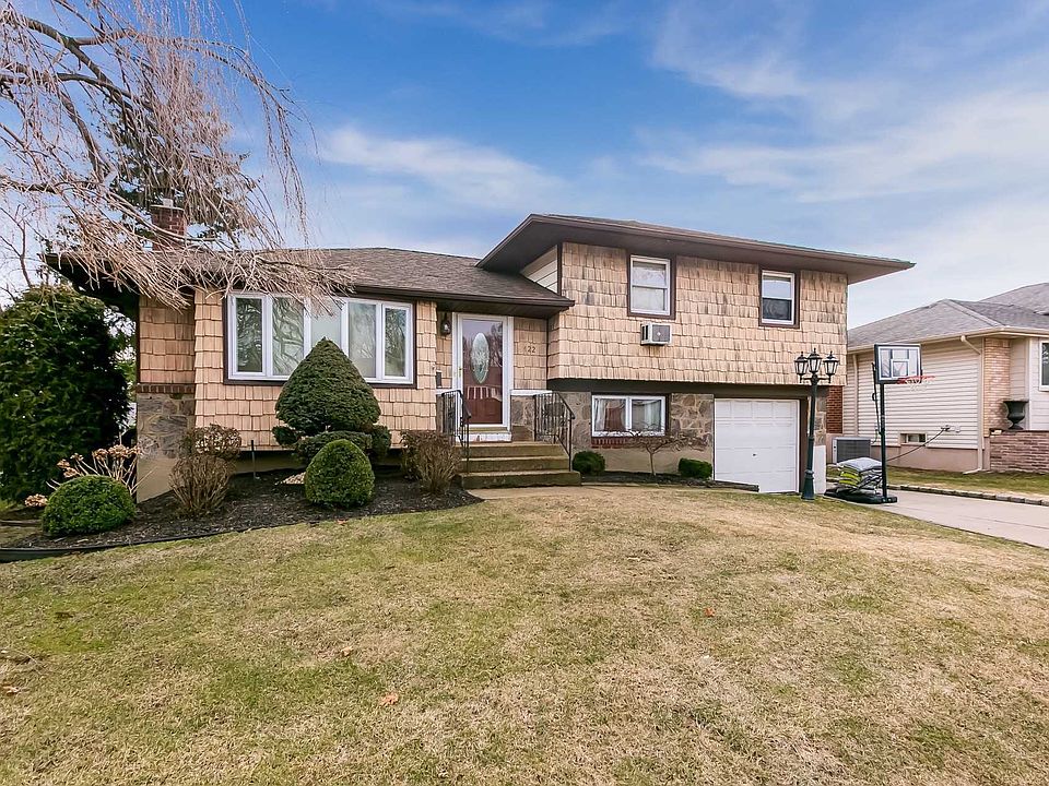 1st image of 422 N Queens Ave