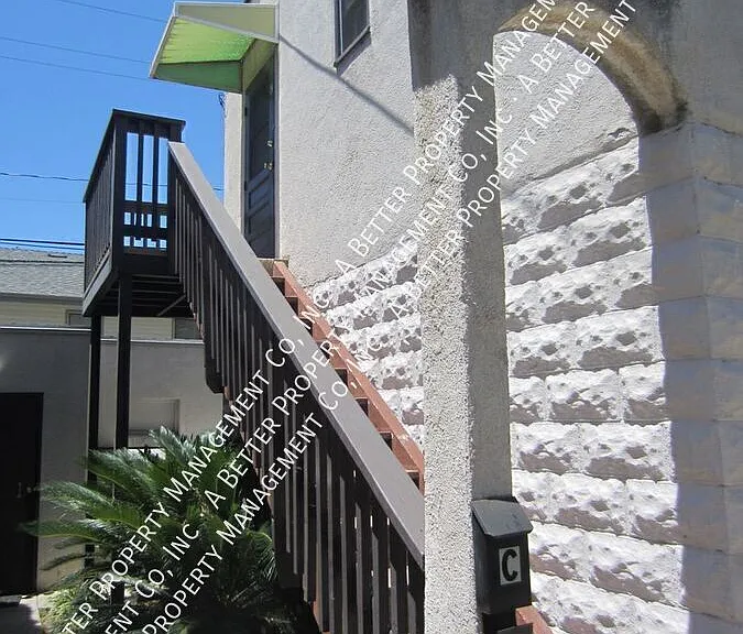 321 Obispo Ave #C — Photo 9