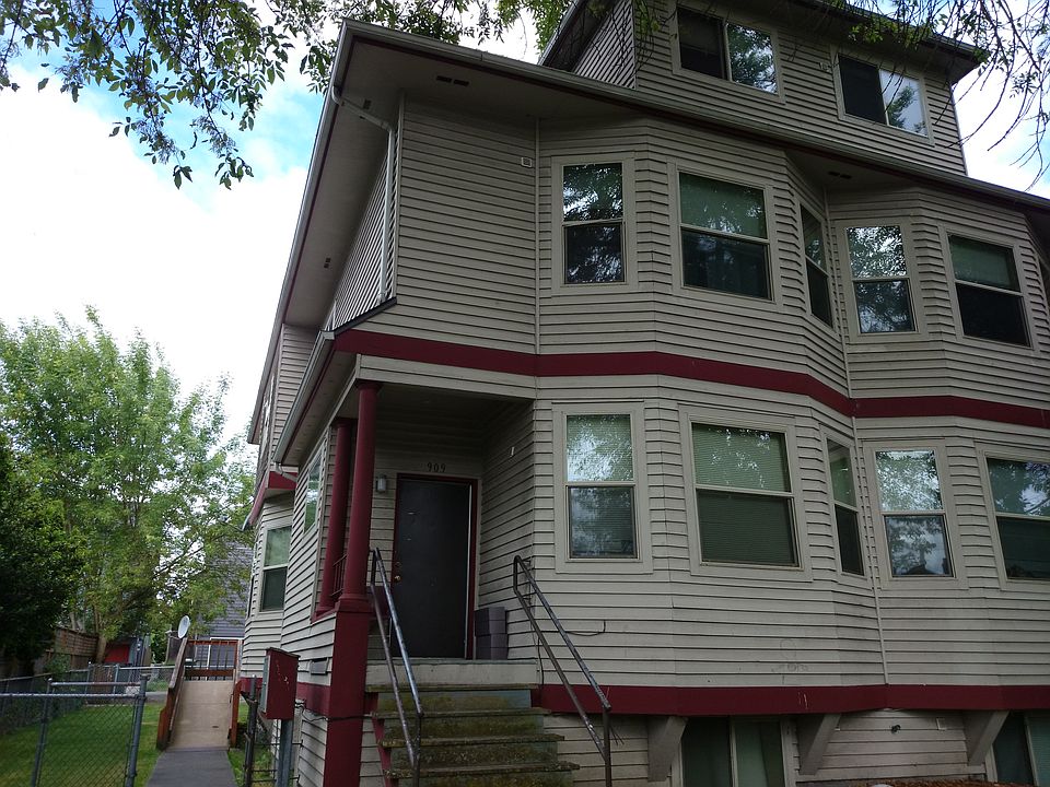 2nd image of 909 18th Ave