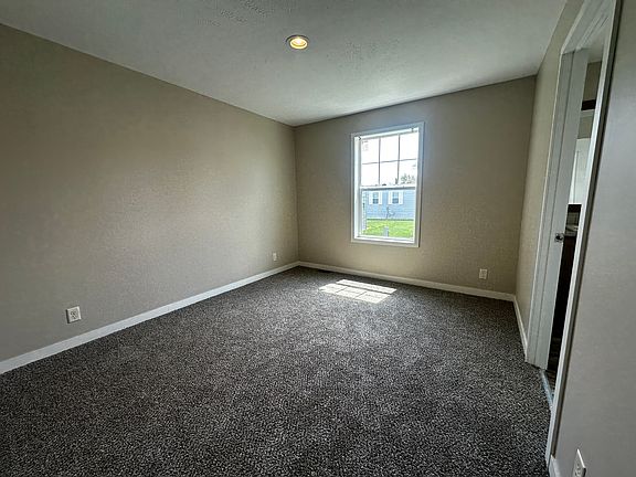 5th image of 46322 Abbey Dr #447